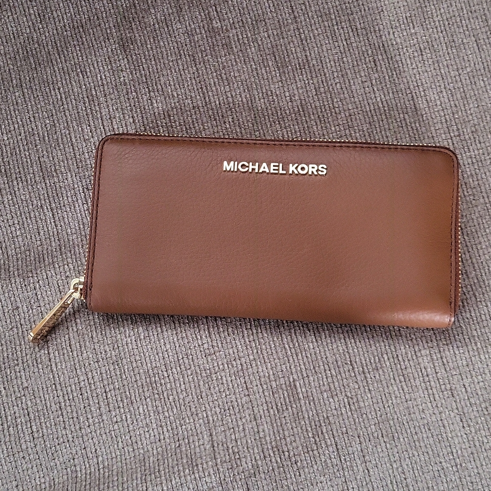 Michael Kors Tan Leather Wallet NWOT